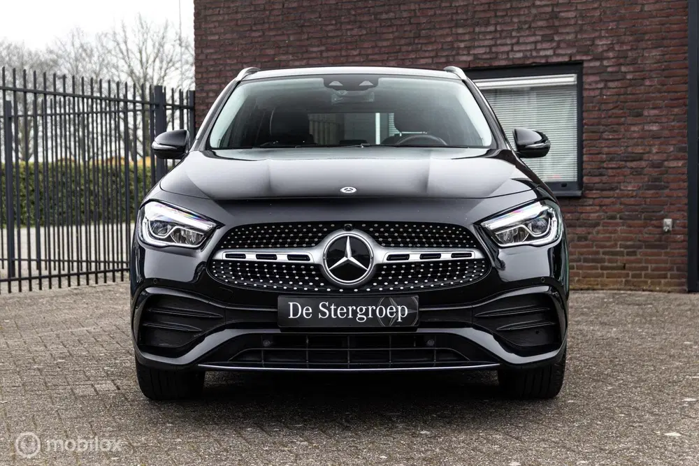 Mercedes-Benz GLA 250 e AMG Line uit 2022, foto 3
