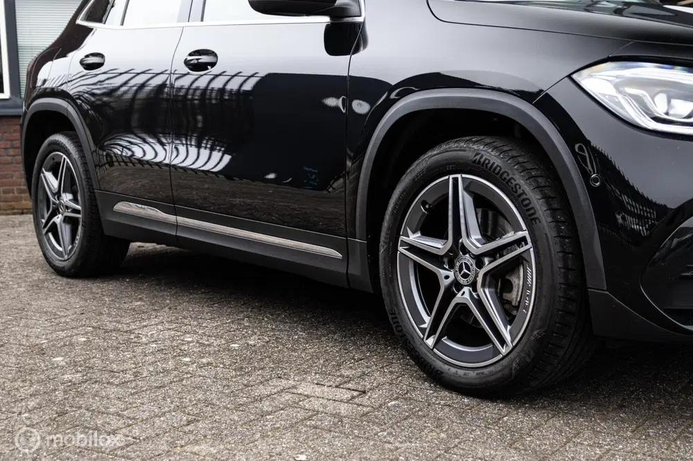 Mercedes-Benz GLA 250 e AMG Line uit 2022, foto 7