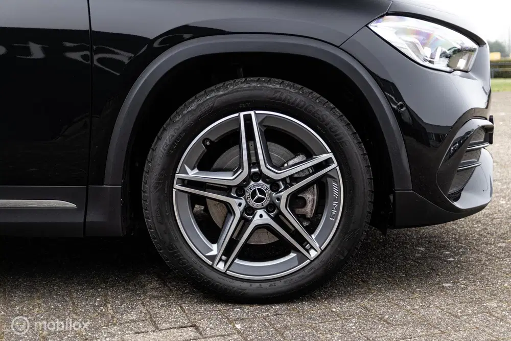 Mercedes-Benz GLA 250 e AMG Line uit 2022, foto 8
