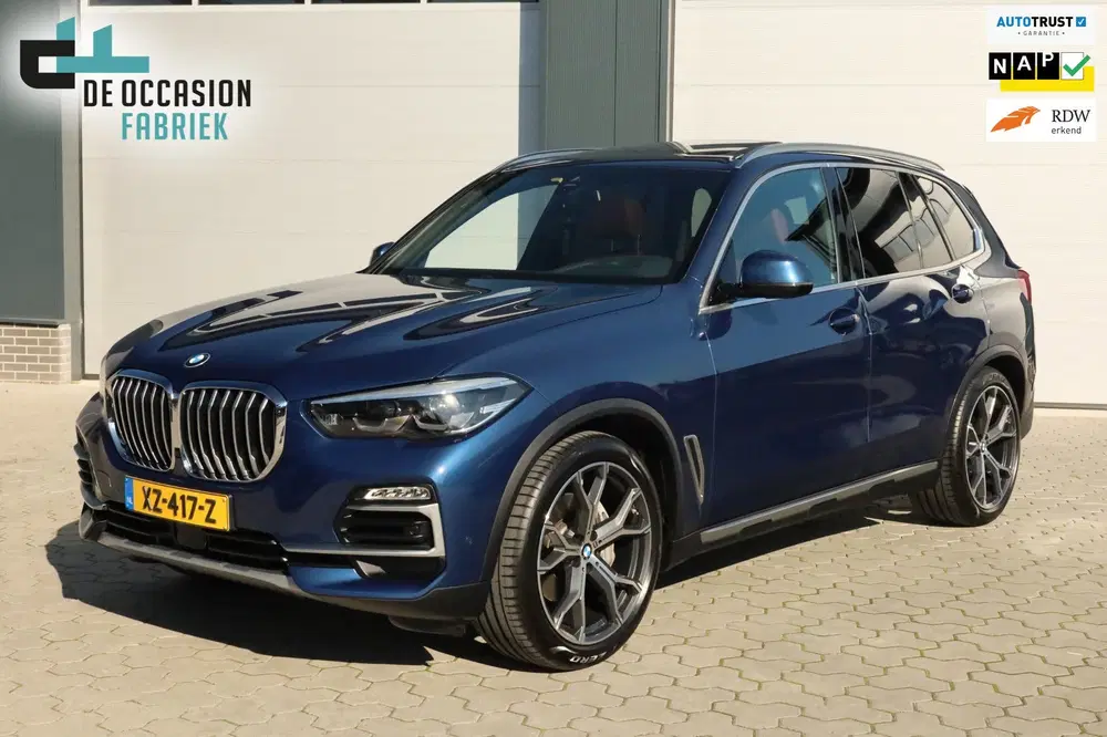 BMW X5 XDrive40i High Executive Luchtvering 4-wie uit 2019