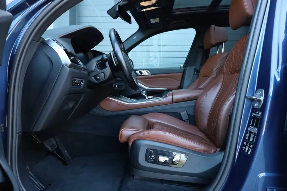 BMW X5 XDrive40i High Executive Luchtvering 4-wie uit 2019, foto 16
