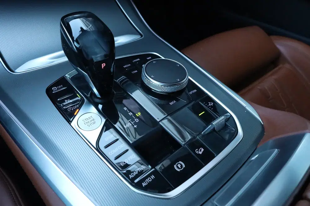 BMW X5 XDrive40i High Executive Luchtvering 4-wie uit 2019, foto 20