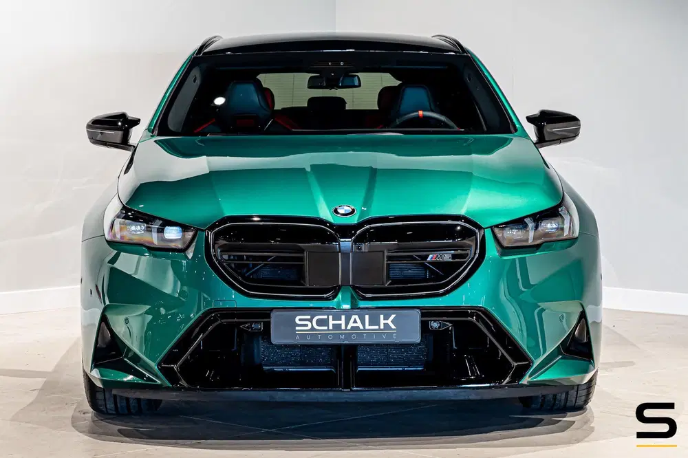 BMW M5 Touring uit 2025, foto 10