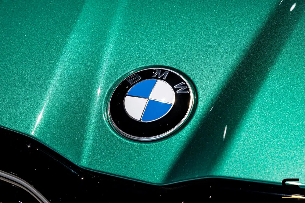 BMW M5 Touring uit 2025, foto 11