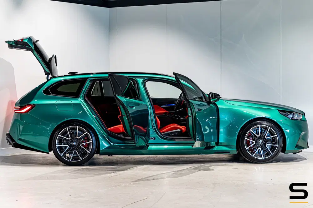 BMW M5 Touring uit 2025, foto 18