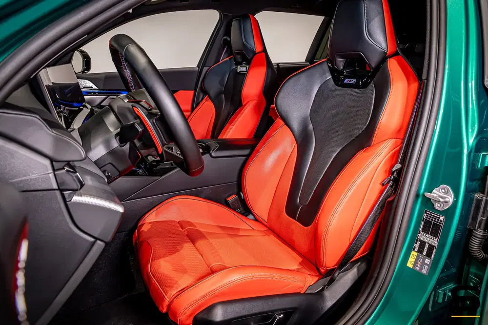 BMW M5 Touring uit 2025, foto 2