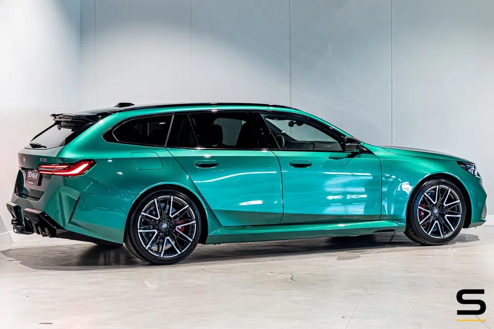BMW M5 Touring uit 2025, foto 20