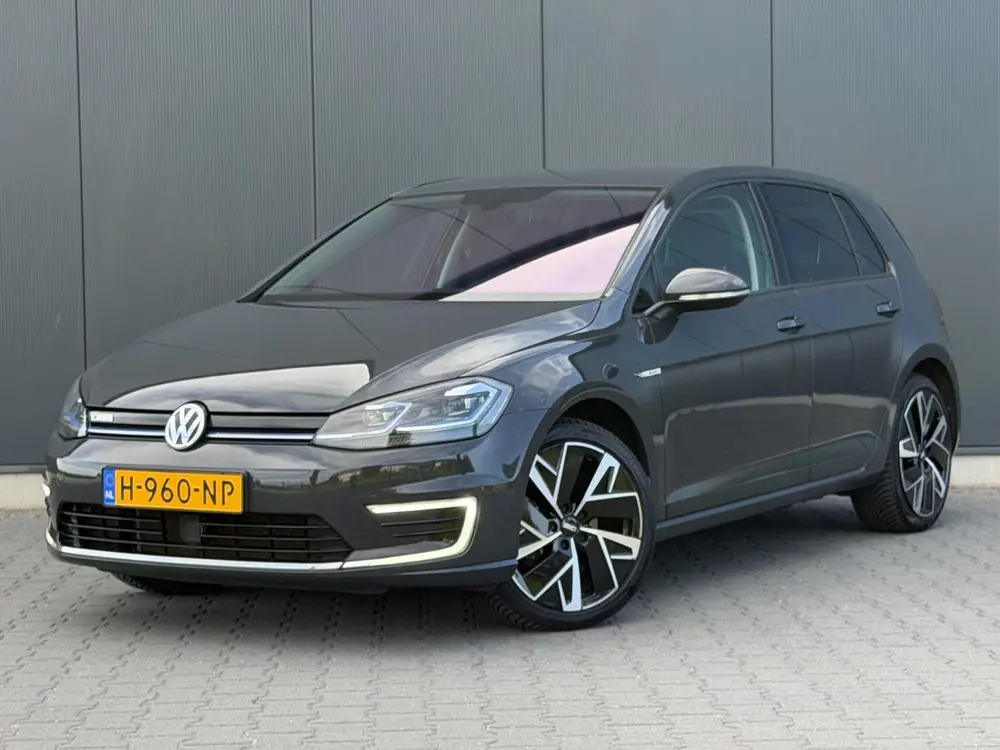 Volkswagen E-Golf E-DITION Led - Adaptive - Warmtepomp - Nav uit 2020
