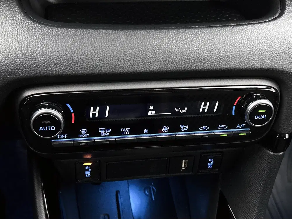 Toyota Yaris 1.5 Hybrid Launch Edition uit 2021, foto 10