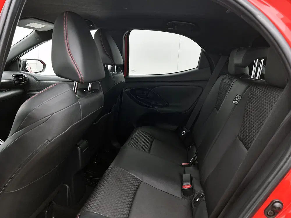 Toyota Yaris 1.5 Hybrid Launch Edition uit 2021, foto 17