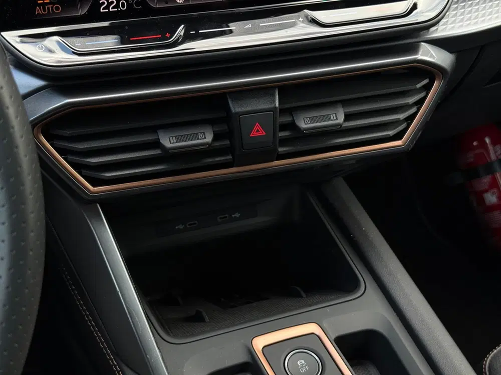 Cupra Formentor 1.5 TSI e-Hybrid Business uit 2025, foto 18