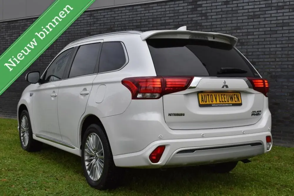 Mitsubishi Outlander 2.4 PHEV Diamand Edition 360º CAMERA/L uit 2019, foto 2