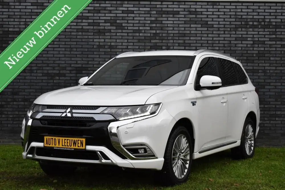 Mitsubishi Outlander 2.4 PHEV Diamand Edition 360º CAMERA/L uit 2019, foto 3