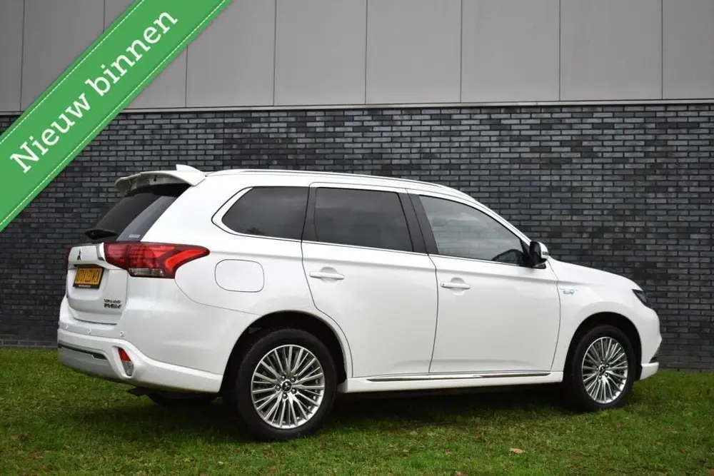 Mitsubishi Outlander 2.4 PHEV Diamand Edition 360º CAMERA/L uit 2019, foto 4