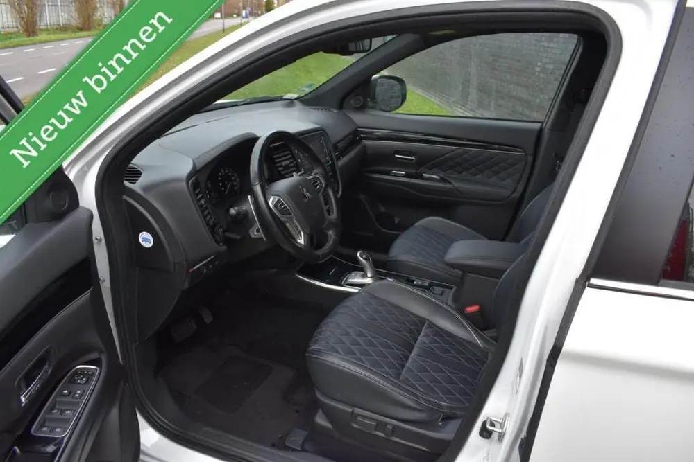 Mitsubishi Outlander 2.4 PHEV Diamand Edition 360º CAMERA/L uit 2019, foto 5