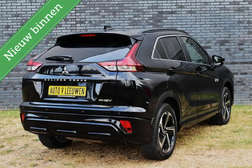 Mitsubishi Eclipse Cross 2.4 PHEV Executive PLUG IN uit 2022, foto 2