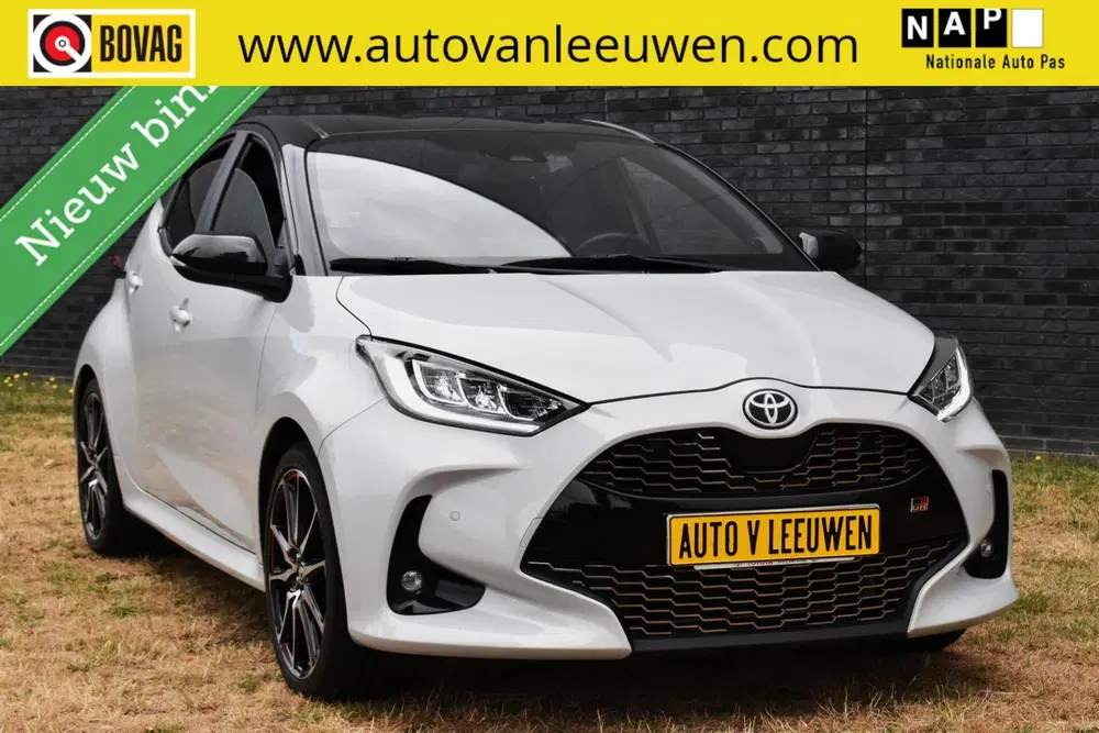 Toyota Yaris 1.5 Hybrid GR Sport JBL uit 2022