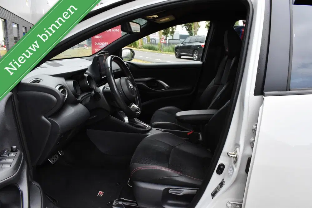 Toyota Yaris 1.5 Hybrid GR Sport JBL uit 2022, foto 12