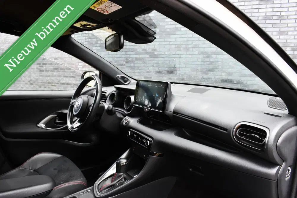 Toyota Yaris 1.5 Hybrid GR Sport JBL uit 2022, foto 15