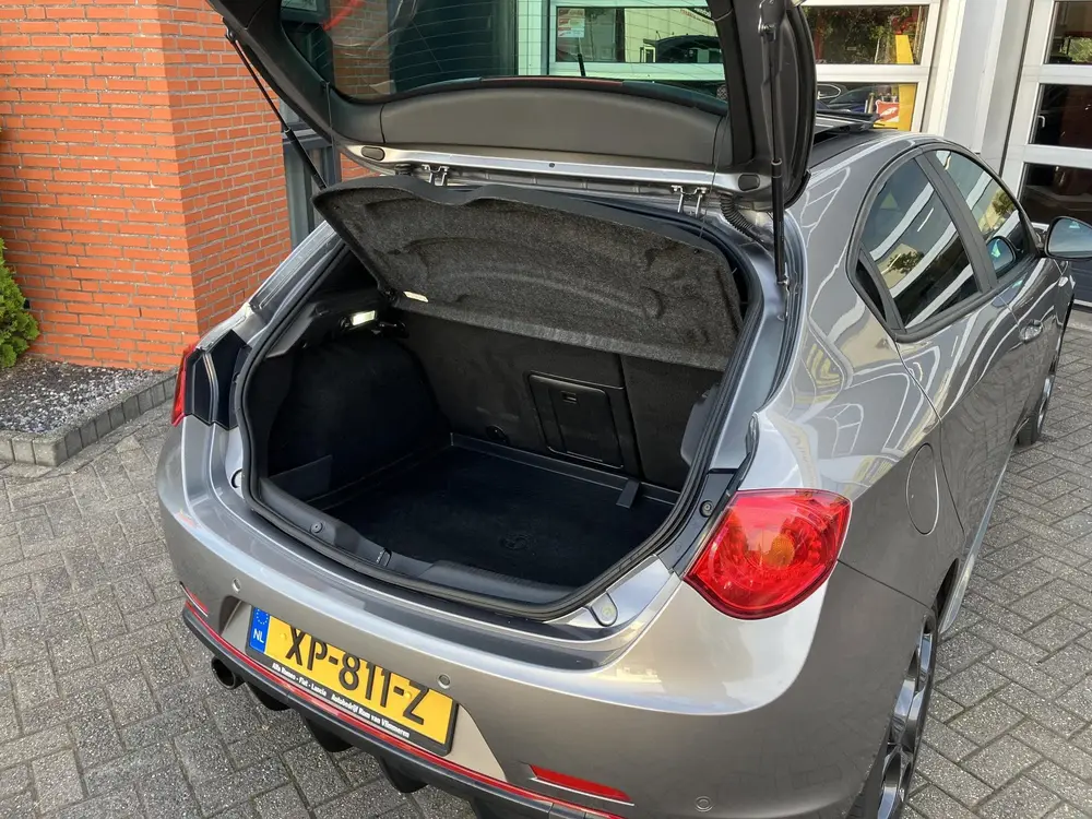 Alfa Romeo Giulietta 1.750 Turbo Veloce | Origineel Nederlan uit 2019, foto 15