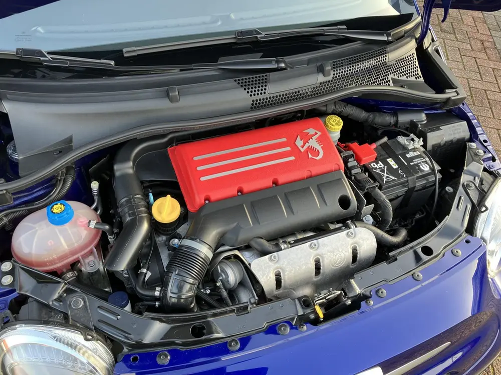 Abarth 595 1.4 T-Jet 595 107kW uit 2021, foto 5