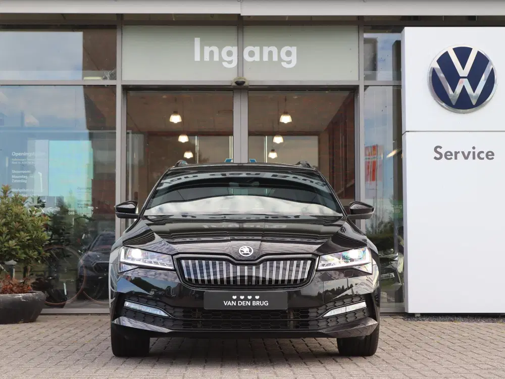Skoda Superb 1.4 TSI 218 pk DSG iV Sportline Business uit 2022, foto 4