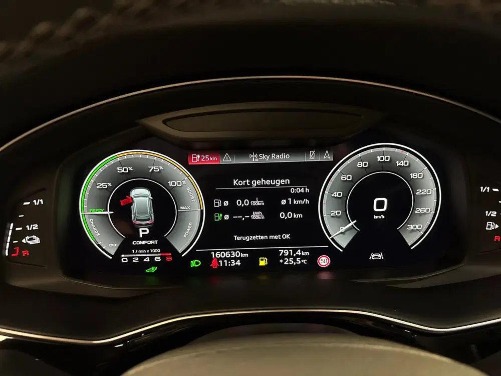 Audi Q8 60 TFSI e quattro Pro Line S Competition uit 2021, foto 19