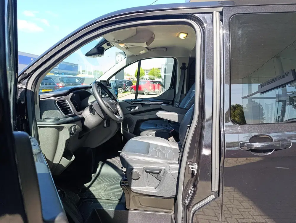 Ford Transit Custom 320 2.0 TDCI L2H1 Platinum Edition uit 2023, foto 13