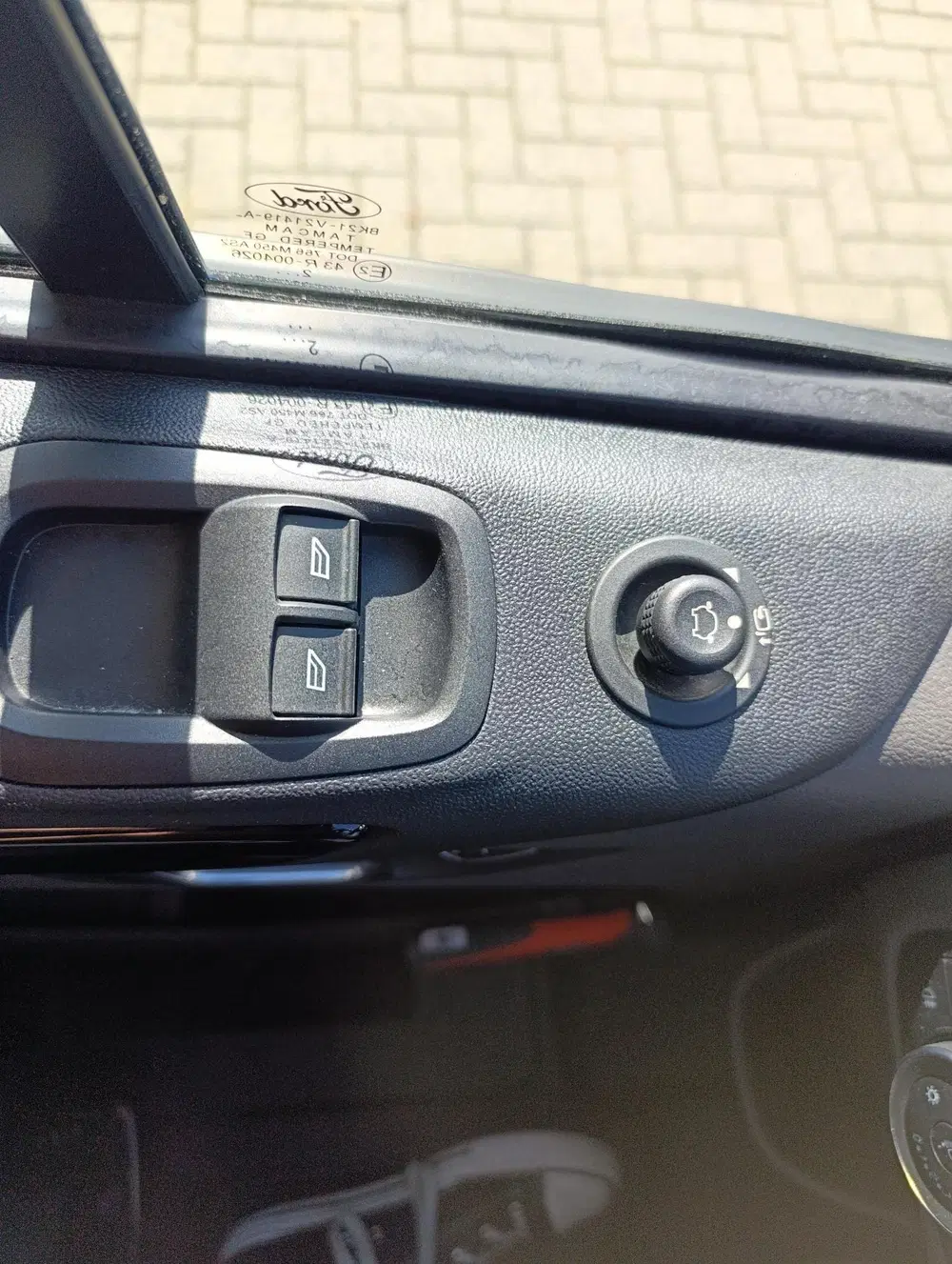 Ford Transit Custom 320 2.0 TDCI L2H1 Platinum Edition uit 2023, foto 17