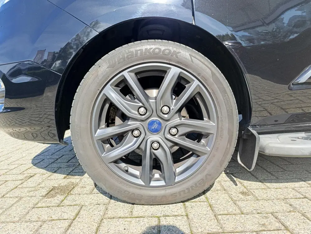 Ford Transit Custom 320 2.0 TDCI L2H1 Platinum Edition uit 2023, foto 9