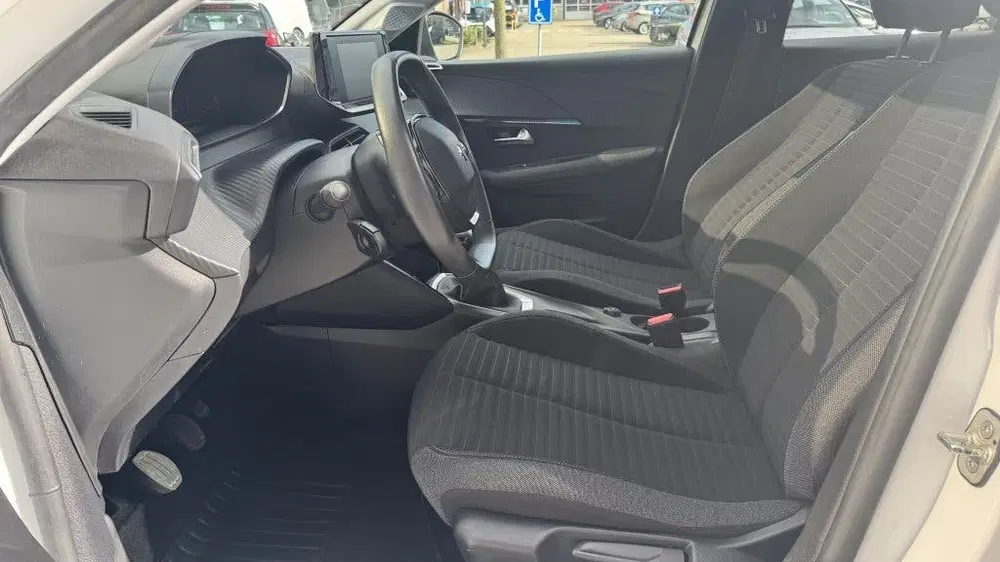 Peugeot 208 1.2 PT 75 Style uit 2023, foto 10