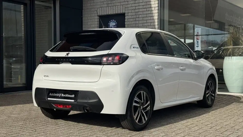 Peugeot 208 1.2 PT 75 Style uit 2023, foto 6