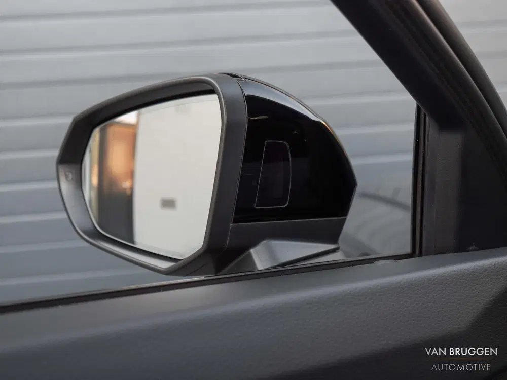 Audi Q3 45 TFSI e S-Line Pano SONOS Sfeer BTW Came uit 2024, foto 17