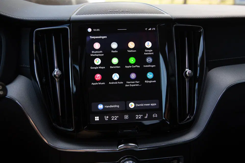 Volvo XC60 2.0 T8 Plug-in hybrid AWD Ultimate Dark uit 2023, foto 16