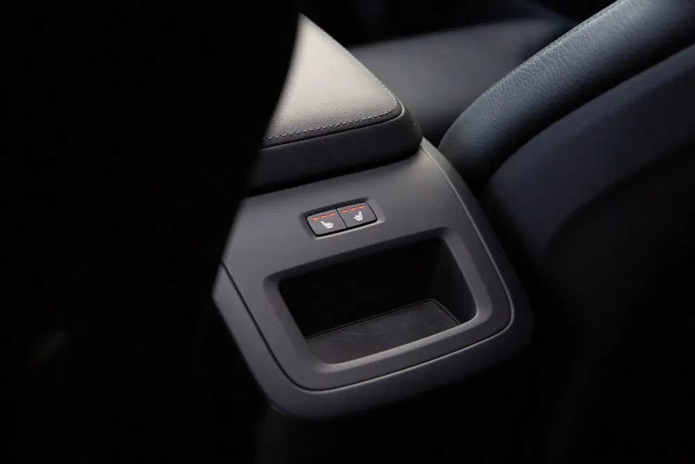 Volvo XC60 2.0 T8 Plug-in hybrid AWD Ultimate Dark uit 2023, foto 20