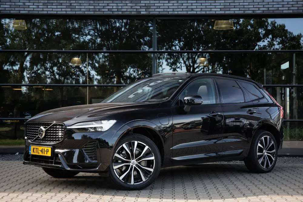Volvo XC60 2.0 T8 Plug-in hybrid AWD Ultimate Dark uit 2023, foto 7