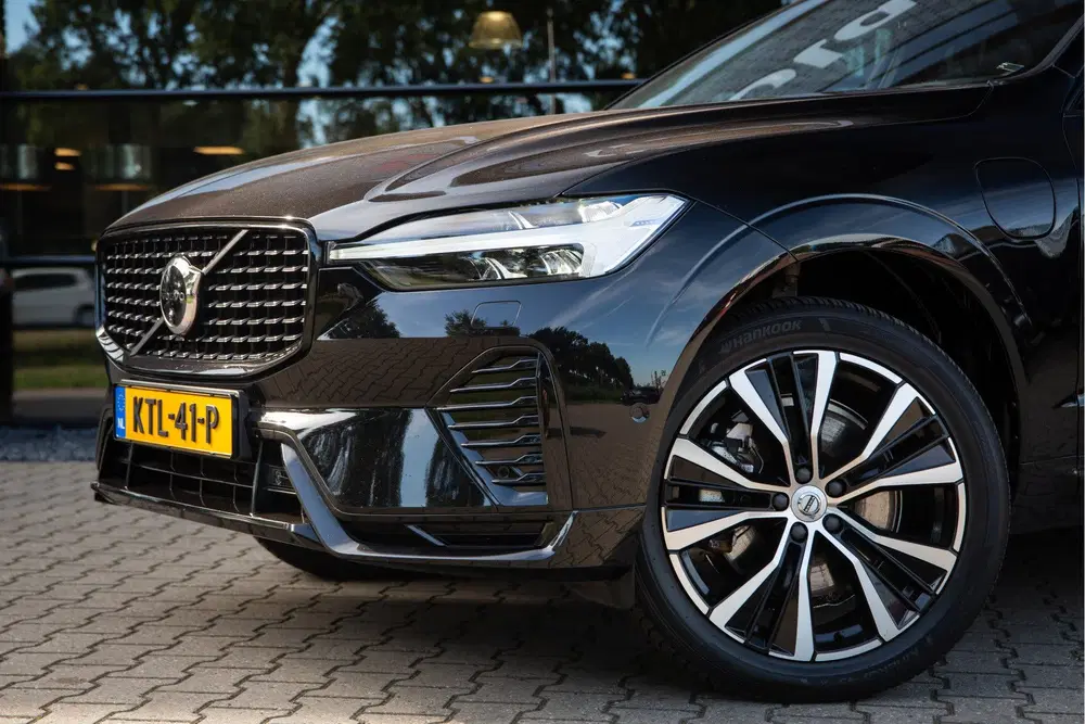 Volvo XC60 2.0 T8 Plug-in hybrid AWD Ultimate Dark uit 2023, foto 8