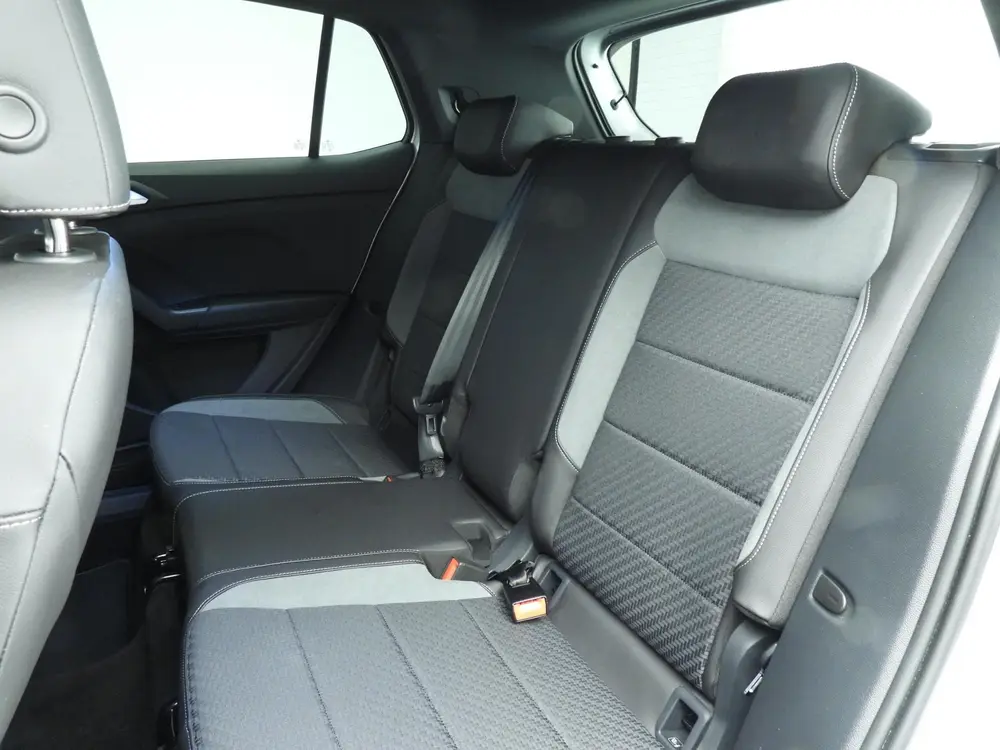 Volkswagen T-Cross 1.0 TSI R-Line DSG | Camera | Navi | CarP uit 2023, foto 8