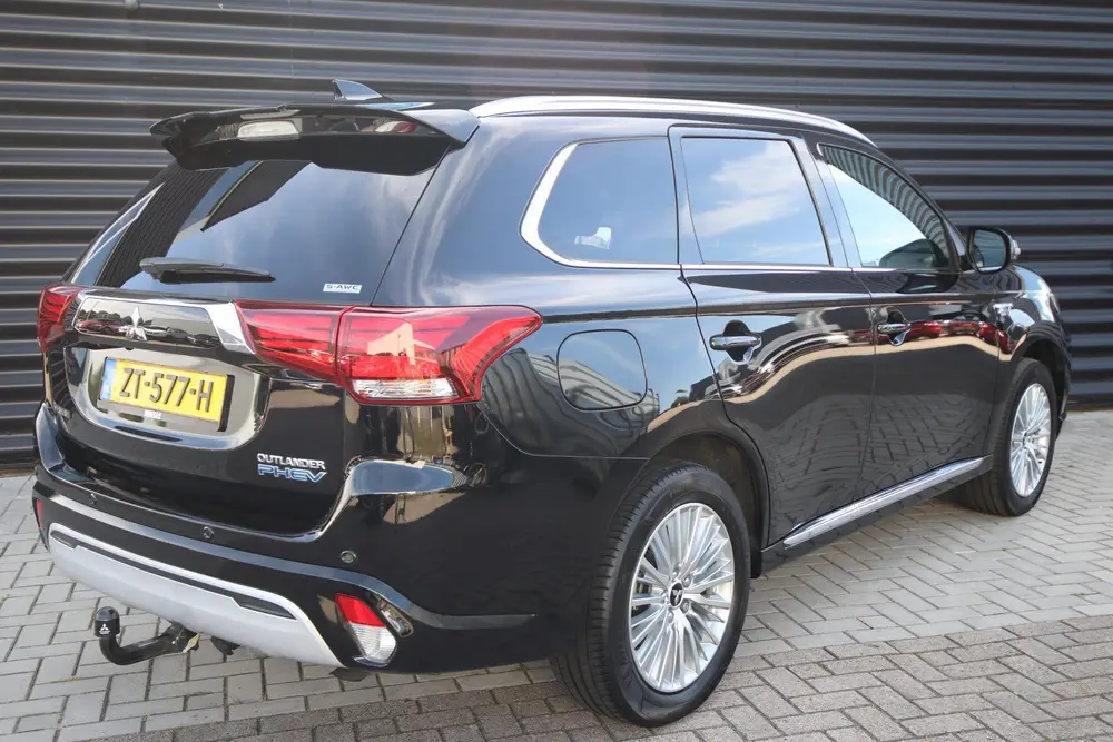 Mitsubishi Outlander 2.4 PHEV Instyle Opendak, Leder, E.acht uit 2019, foto 2