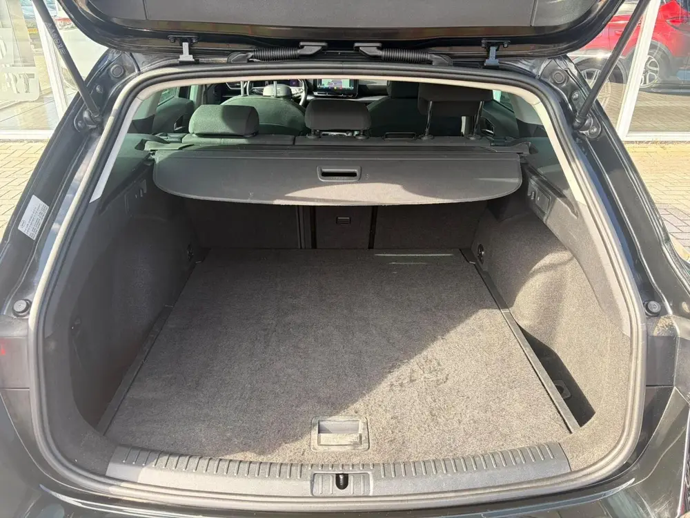 SEAT Leon 1.0 EcoTSI Style Business Intense uit 2023, foto 8