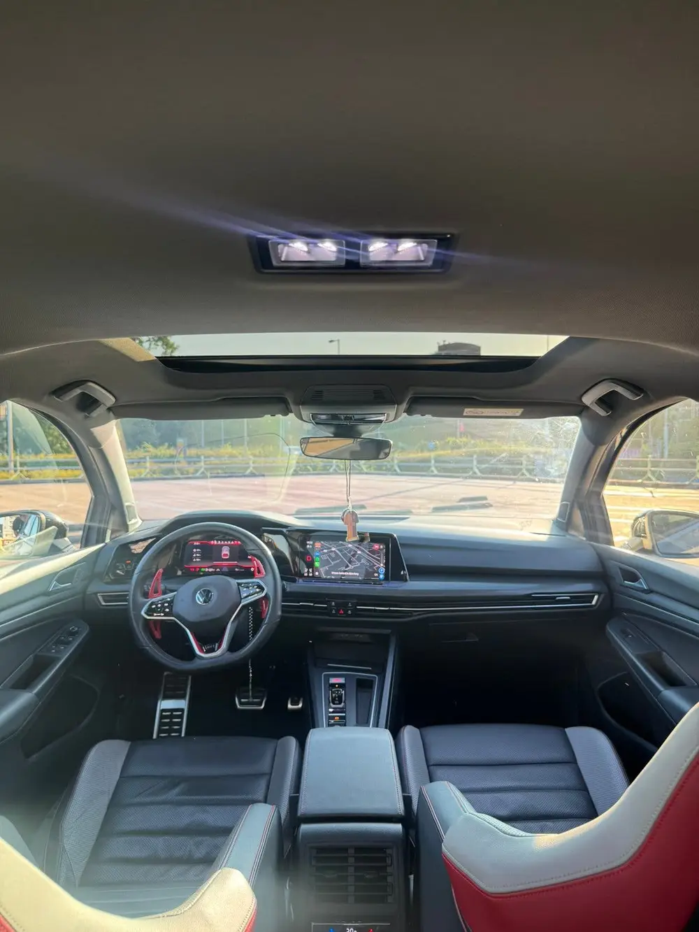 Volkswagen Golf 2.0 TSI OPF 221KW Dsg7 2022 Grijs uit 2022, foto 5
