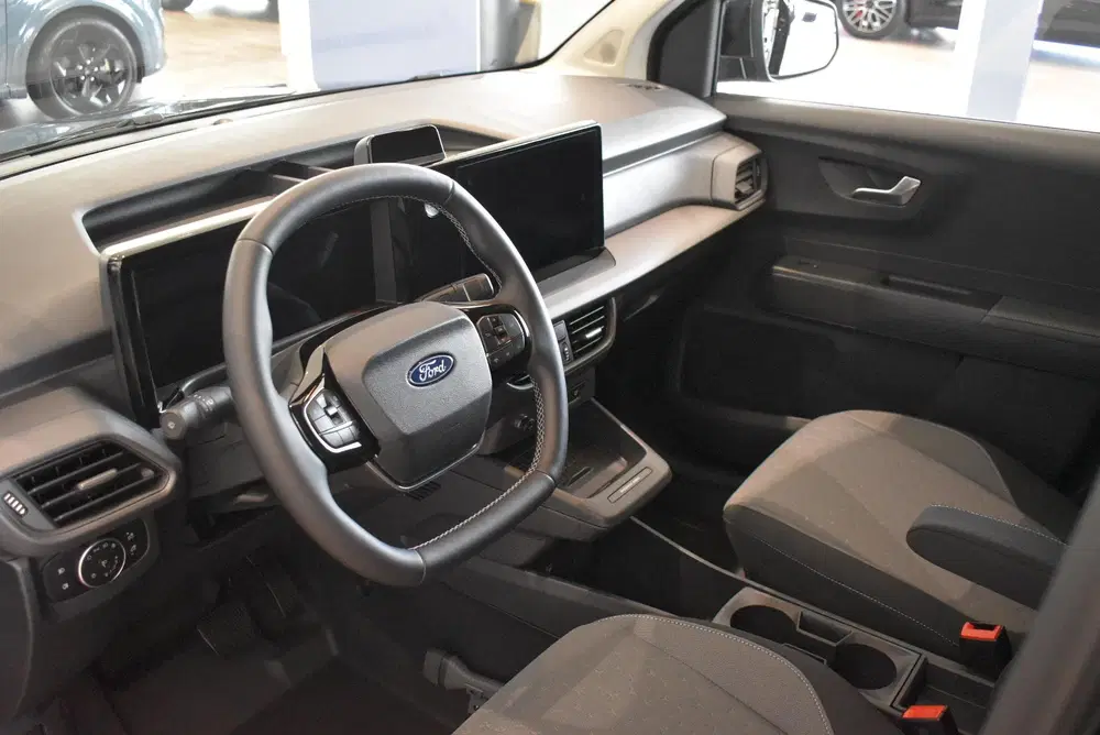 Ford Transit Limited 44 kWh uit 2026, foto 7