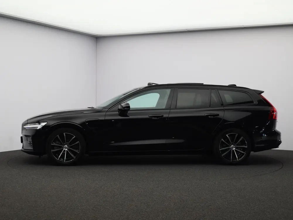 Volvo V60 2.0 T8 Plug-in hybrid AWD Plus Dark Trekha uit 2026, foto 4