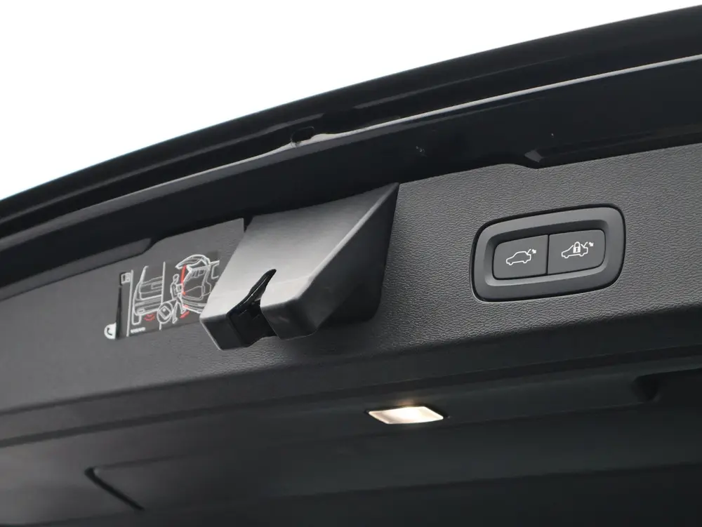 Volvo V60 2.0 T8 Plug-in hybrid AWD Plus Dark Trekha uit 2026, foto 9