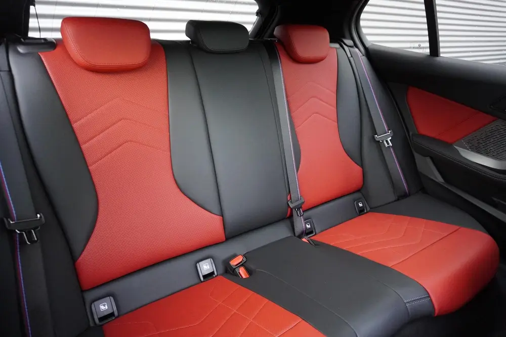 BMW 1-serie 5-deurs 120 M Sportpakket Pro uit 2025, foto 12