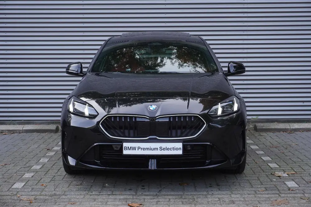 BMW 1-serie 5-deurs 120 M Sportpakket Pro uit 2025, foto 2