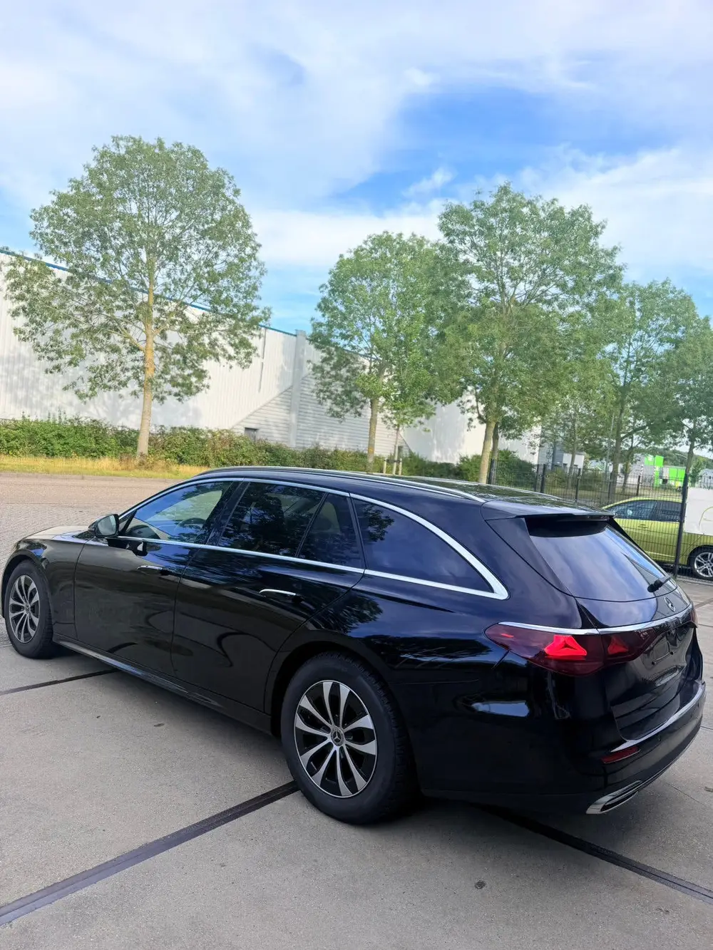 Mercedes-Benz E-Klasse Estate 220 d Avantgarde Nightpakket uit 2025, foto 7