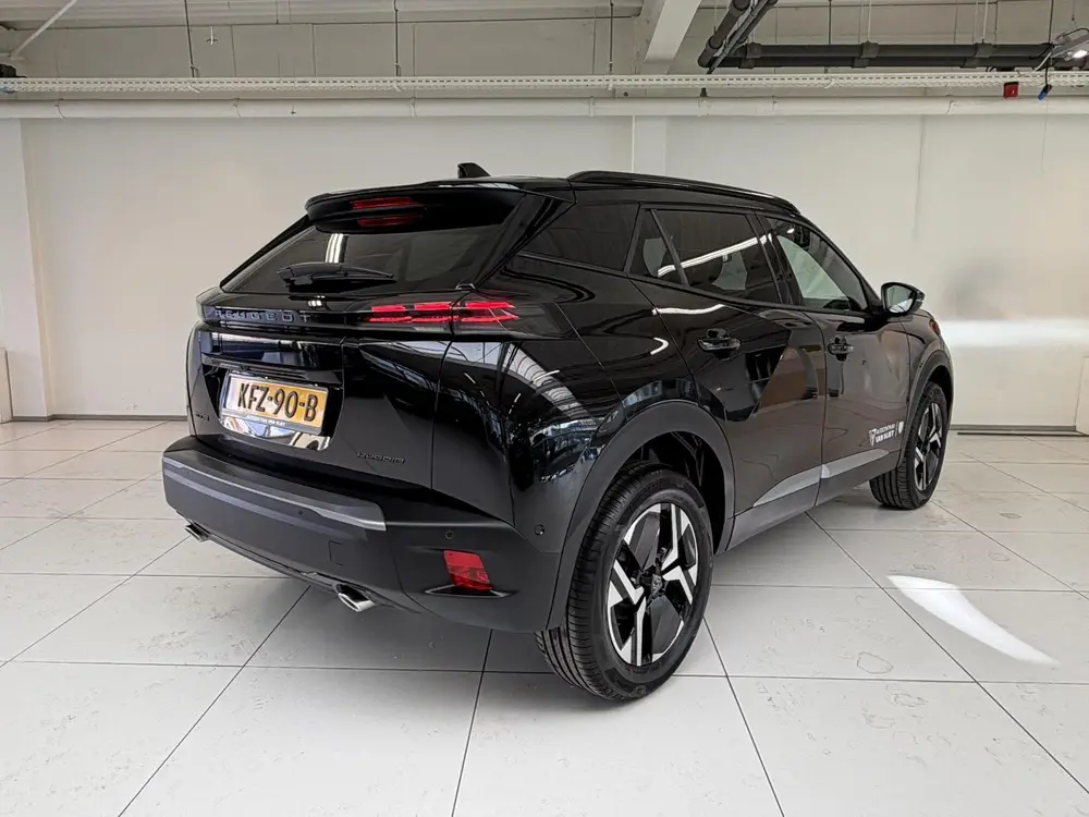 Peugeot 2008 1.2 Hybrid 145 GT uit 2026, foto 11