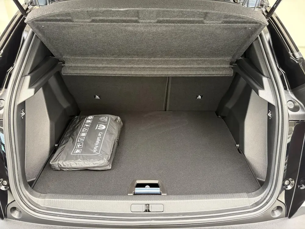 Peugeot 2008 1.2 Hybrid 145 GT uit 2026, foto 12