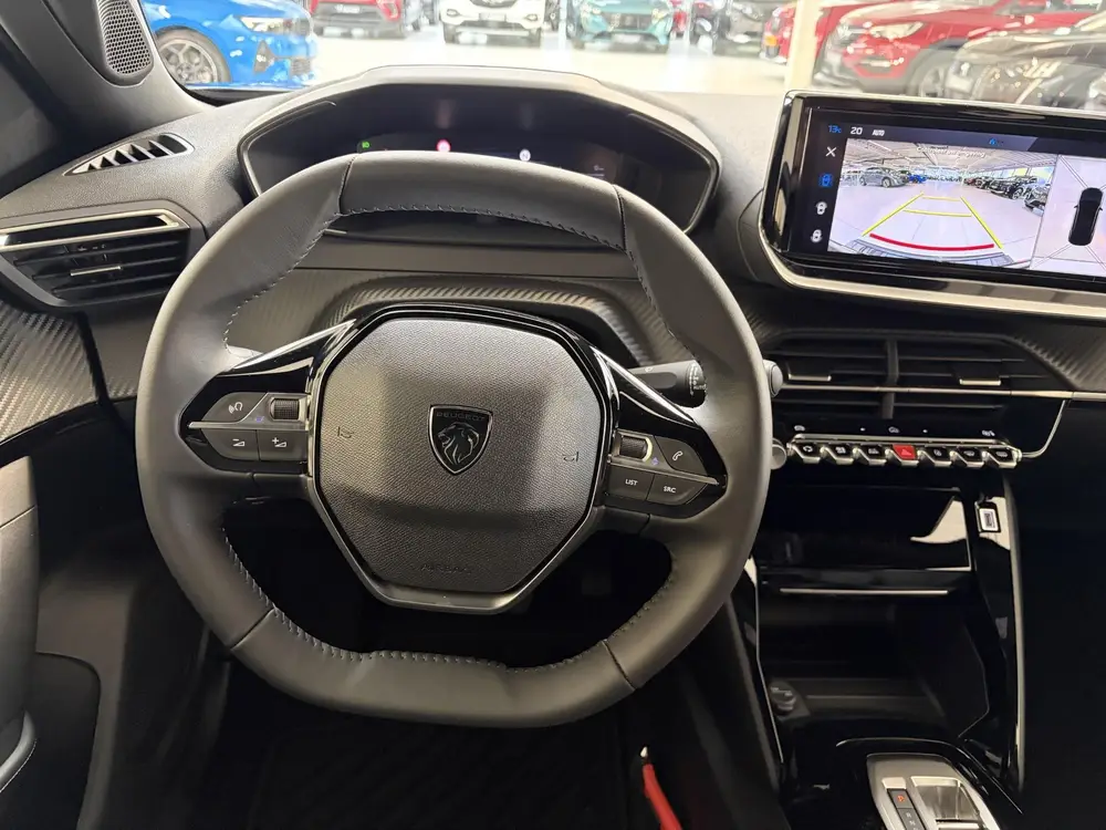 Peugeot 2008 1.2 Hybrid 145 GT uit 2026, foto 5